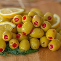 Biberli Yeşil Zeytin – Çekirdeksiz | Net 800 gt Biberli Yeşil Zeytin – Çekirdeksiz | Net 800 gt